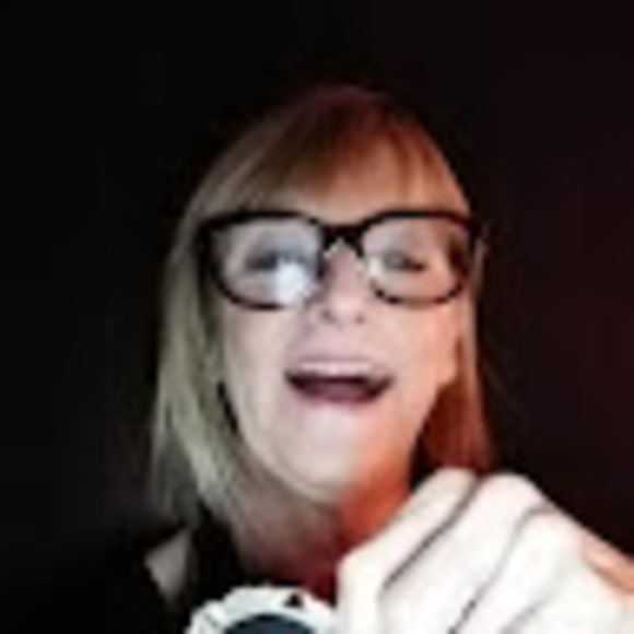 Meet your Posher, Allison - Picture 1 of 1